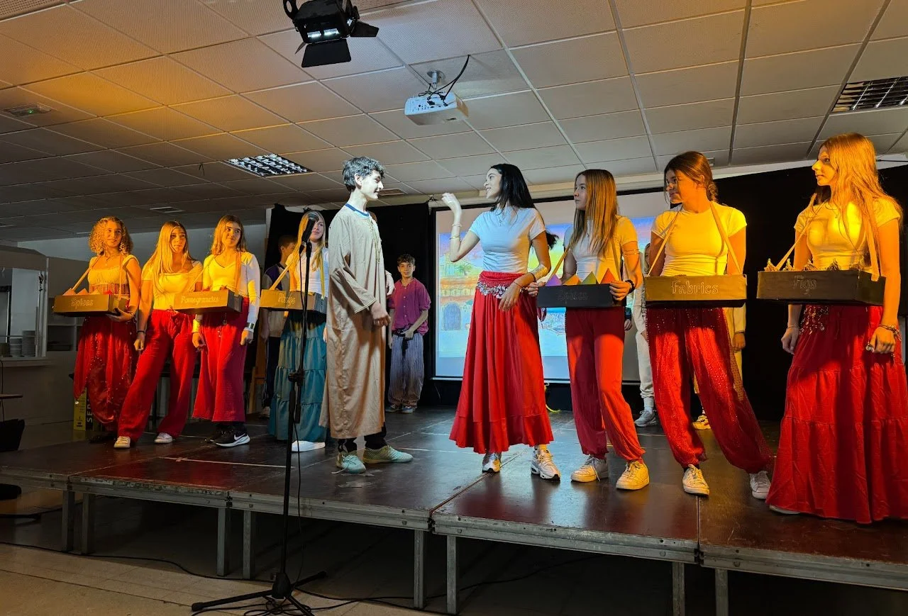 A-la-la-la-la-laddin A musical Tale of Gems and Genies